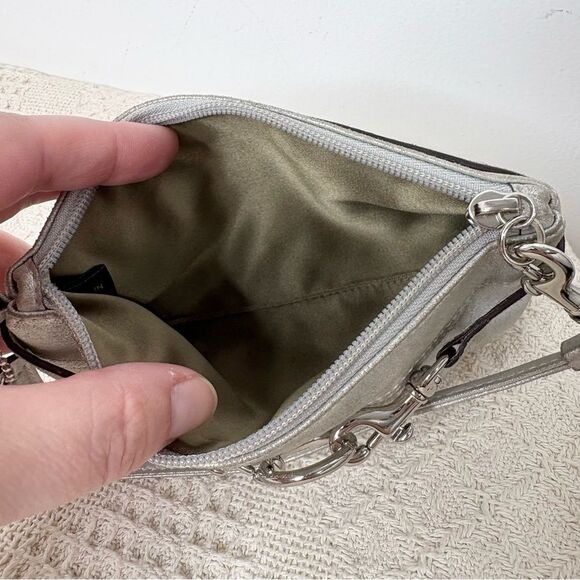 Y2K Coach Metallic Pleated Goat Suede Wristlet Silver Clip In Pouch - Picture 8 of 9